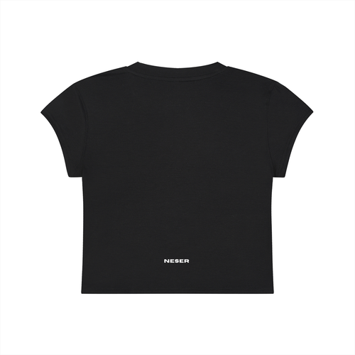 A mdon? Crop - Black
